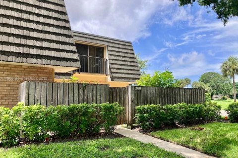 Touwnhouse à vendre à Riviera Beach, Floride: 2 chambres, 114.83 m2 № 2081179 - photo 22