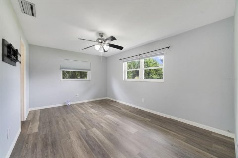 Casa en venta en Orlando, Florida, 4 dormitorios, 160.63 m2 № 1914764 - foto 19