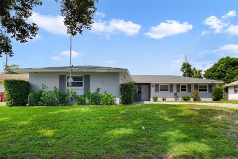 Casa en venta en Orlando, Florida, 4 dormitorios, 160.63 m2 № 1914764 - foto 1