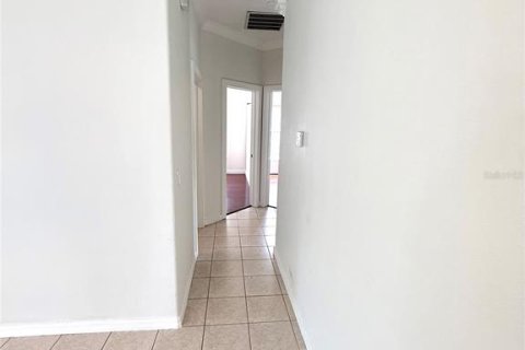 Villa ou maison à vendre à Kissimmee, Floride: 4 chambres, 159.79 m2 № 1902678 - photo 12