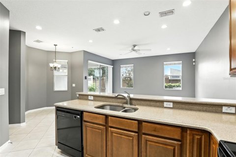 Townhouse in Winter Springs, Florida 3 bedrooms, 177.81 sq.m. № 1888564 - photo 18