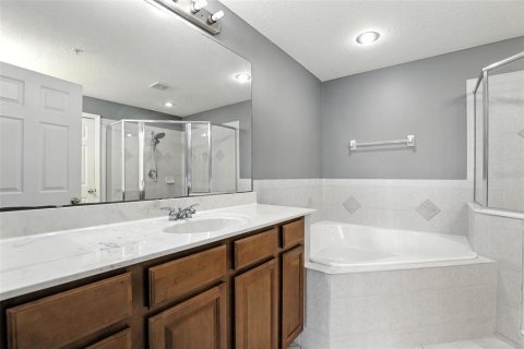 Townhouse in Winter Springs, Florida 3 bedrooms, 177.81 sq.m. № 1888564 - photo 24