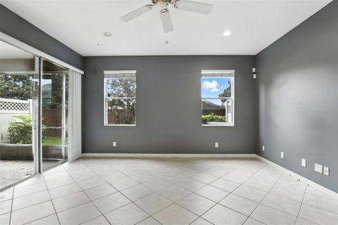 Townhouse in Winter Springs, Florida 3 bedrooms, 177.81 sq.m. № 1888564 - photo 11