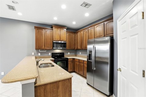 Townhouse in Winter Springs, Florida 3 bedrooms, 177.81 sq.m. № 1888564 - photo 16