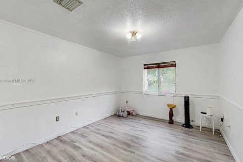 Купить виллу или дом в Дорал, Флорида 1 комната, 243.4м2, № 1937094 - фото 13