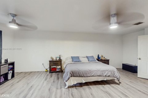 Купить виллу или дом в Дорал, Флорида 1 комната, 243.4м2, № 1937094 - фото 16