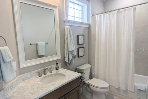 House in Lakeland, Florida 2 bedrooms, 184.88 sq.m. № 1549505 - photo 14