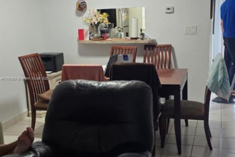 Condominio en venta en Lauderdale Lakes, Florida, 1 dormitorio, 63.55 m2 № 1937661 - foto 5