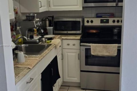 Condominio en venta en Lauderdale Lakes, Florida, 1 dormitorio, 63.55 m2 № 1937661 - foto 6