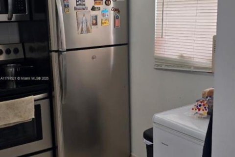 Condominio en venta en Lauderdale Lakes, Florida, 1 dormitorio, 63.55 m2 № 1937661 - foto 3