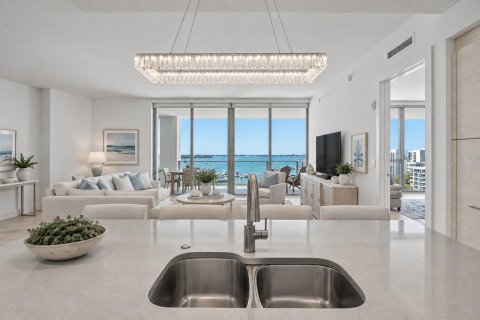 Copropriété à vendre à Sarasota, Floride: 2 chambres, 189.52 m2 № 2416594 - photo 14