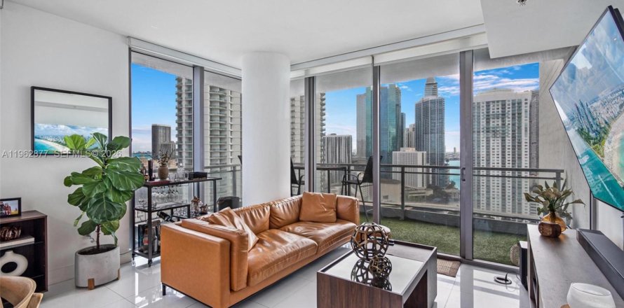Condominio en Miami, Florida, 2 dormitorios  № 2029613