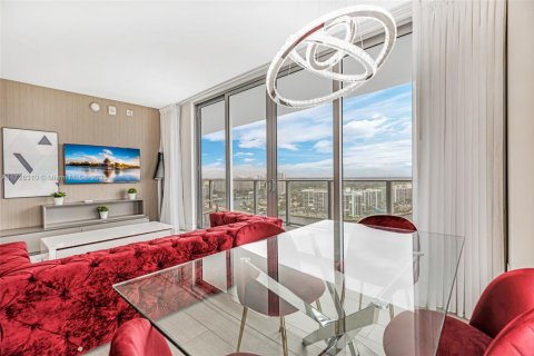 Hotel in Hollywood, Florida 2 bedrooms, 99.87 sq.m. № 1942822 - photo 11