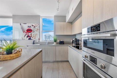 Hotel in Hollywood, Florida 2 bedrooms, 99.87 sq.m. № 1942822 - photo 9