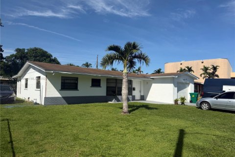 Villa ou maison à vendre à Lauderhill, Floride: 4 chambres, 146.6 m2 № 1969040 - photo 3