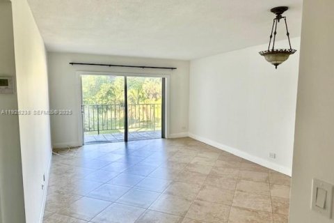 Copropriété à louer à Miami, Floride: 1 chambre, 72.46 m2 № 2039491 - photo 6