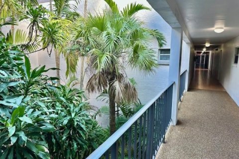 Copropriété à louer à Miami, Floride: 1 chambre, 72.46 m2 № 2039491 - photo 17