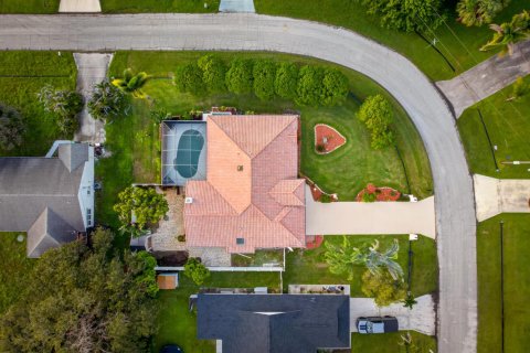 Casa en venta en Port St. Lucie, Florida, 3 dormitorios, 161.09 m2 № 2413016 - foto 8
