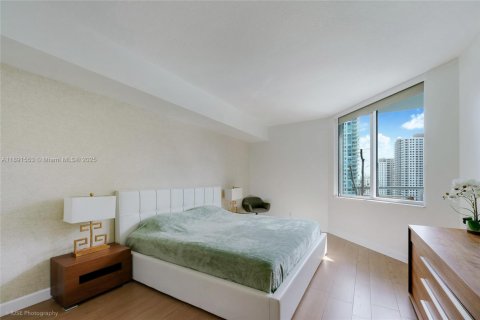 Condo in Miami, Florida, 2 bedrooms  № 1943878 - photo 8