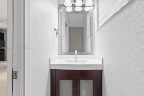 Adosado en alquiler en Miami, Florida, 3 dormitorios, 182 m2 № 1976970 - foto 14