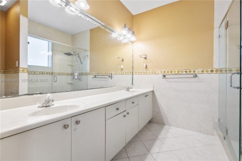 Adosado en alquiler en Miami, Florida, 3 dormitorios, 182 m2 № 1976970 - foto 20