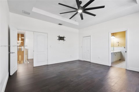 Adosado en alquiler en Miami, Florida, 3 dormitorios, 182 m2 № 1976970 - foto 17