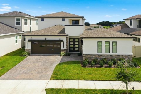 House in San Antonio, Florida 5 bedrooms, 296.17 sq.m. № 2400331 - photo 2