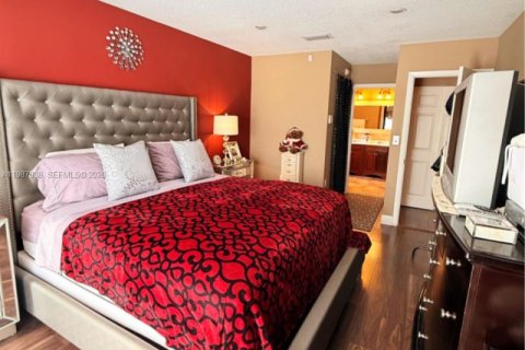 Casa en venta en Miami, Florida, 4 dormitorios, 141.4 m2 № 2050318 - foto 12