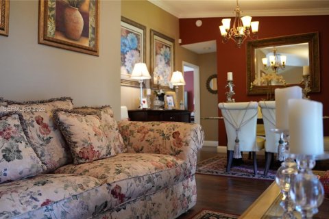 Casa en venta en Miami, Florida, 4 dormitorios, 141.4 m2 № 2050318 - foto 14