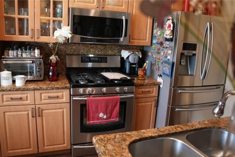 Casa en venta en Miami, Florida, 4 dormitorios, 141.4 m2 № 2050318 - foto 20