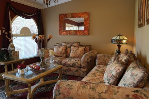 Casa en venta en Miami, Florida, 4 dormitorios, 141.4 m2 № 2050318 - foto 15