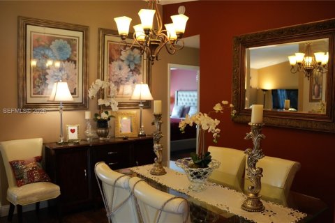 Casa en venta en Miami, Florida, 4 dormitorios, 141.4 m2 № 2050318 - foto 16