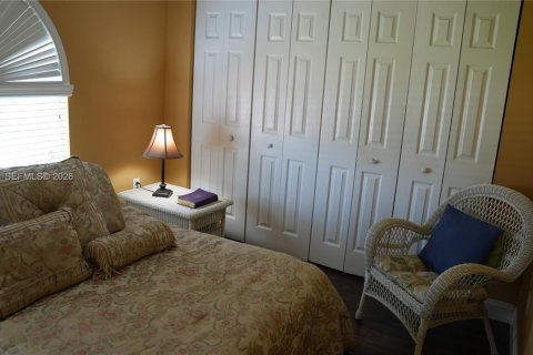 Casa en venta en Miami, Florida, 4 dormitorios, 141.4 m2 № 2050318 - foto 28