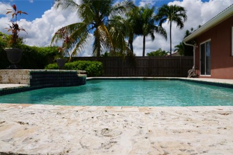 Casa en Miami, Florida 4 dormitorios, 141.4 m2 № 2050318