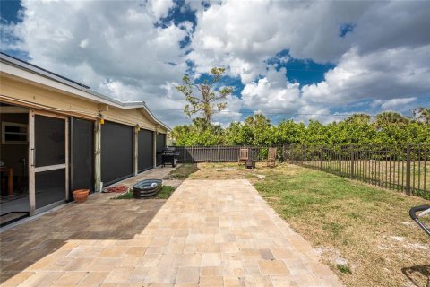 House in Englewood, Florida 1 bedroom, 63.17 sq.m. № 1717973 - photo 25
