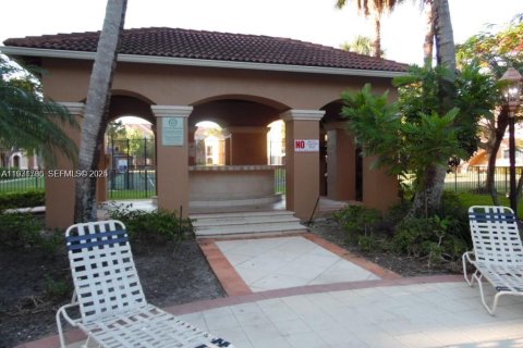 Condominio en alquiler en Tamarac, Florida, 1 dormitorio, 64.2 m2 № 1990239 - foto 22