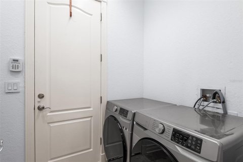 Adosado en alquiler en Tampa, Florida, 4 dormitorios, 253.07 m2 № 1879915 - foto 24