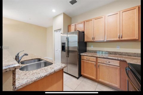 Townhouse in Pompano Beach, Florida 3 bedrooms, 148.46 sq.m. № 2040114 - photo 4