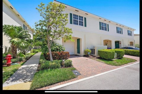 Townhouse in Pompano Beach, Florida 3 bedrooms, 148.46 sq.m. № 2040114