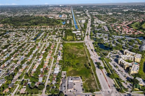 Commercial property in Sunrise, Florida № 1187648 - photo 1