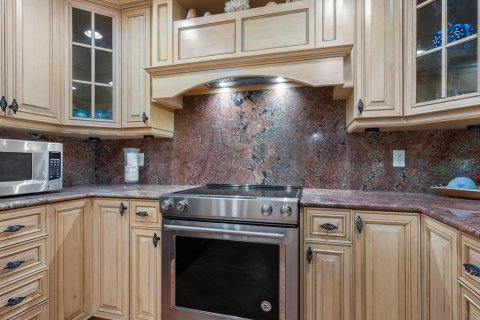 Купить кондоминиум в Сарасота, Флорида 8 комнат, 108.05м2, № 1555383 - фото 14