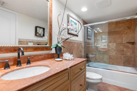 Купить кондоминиум в Сарасота, Флорида 8 комнат, 108.05м2, № 1555383 - фото 19