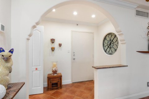 Купить кондоминиум в Сарасота, Флорида 8 комнат, 108.05м2, № 1555383 - фото 23