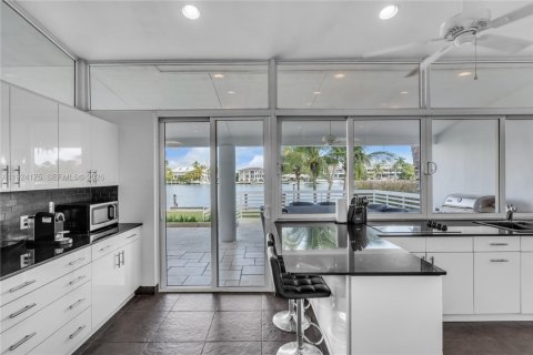 Casa en venta en Key Biscayne, Florida, 4 dormitorios, 398.55 m2 № 2002378 - foto 9