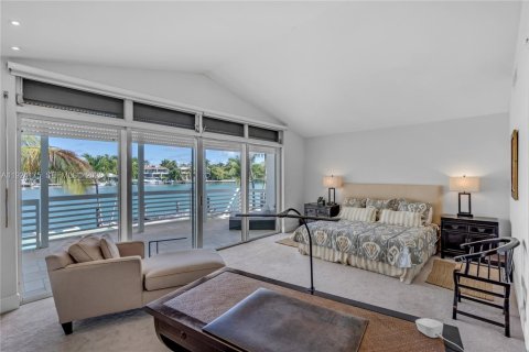 Casa en venta en Key Biscayne, Florida, 4 dormitorios, 398.55 m2 № 2002378 - foto 15