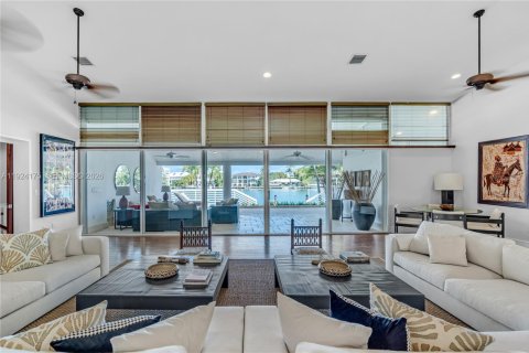 Casa en venta en Key Biscayne, Florida, 4 dormitorios, 398.55 m2 № 2002378 - foto 6