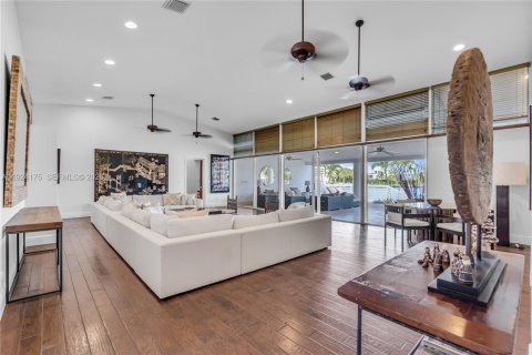 Casa en venta en Key Biscayne, Florida, 4 dormitorios, 398.55 m2 № 2002378 - foto 3