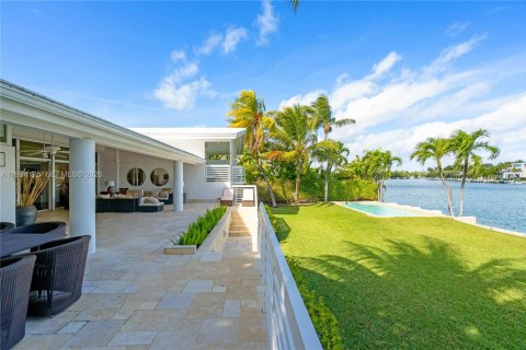 Casa en venta en Key Biscayne, Florida, 4 dormitorios, 398.55 m2 № 2002378 - foto 28