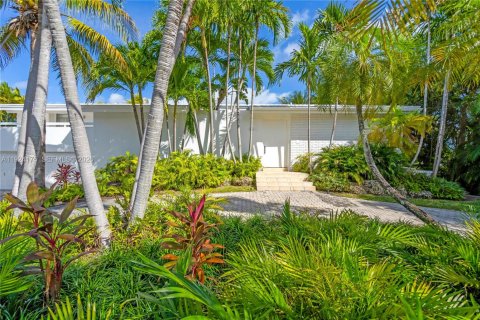 Casa en Key Biscayne, Florida 4 dormitorios, 398.55 m2 № 2002378