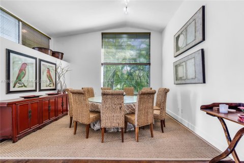 Casa en venta en Key Biscayne, Florida, 4 dormitorios, 398.55 m2 № 2002378 - foto 7